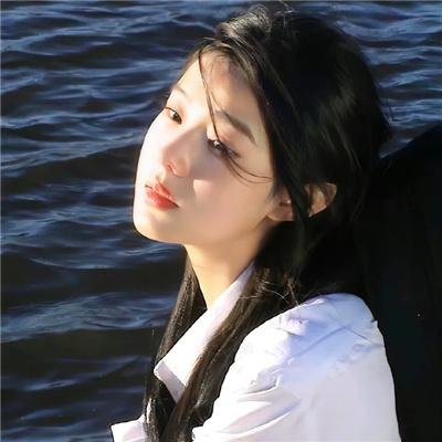 飘动的红丝带